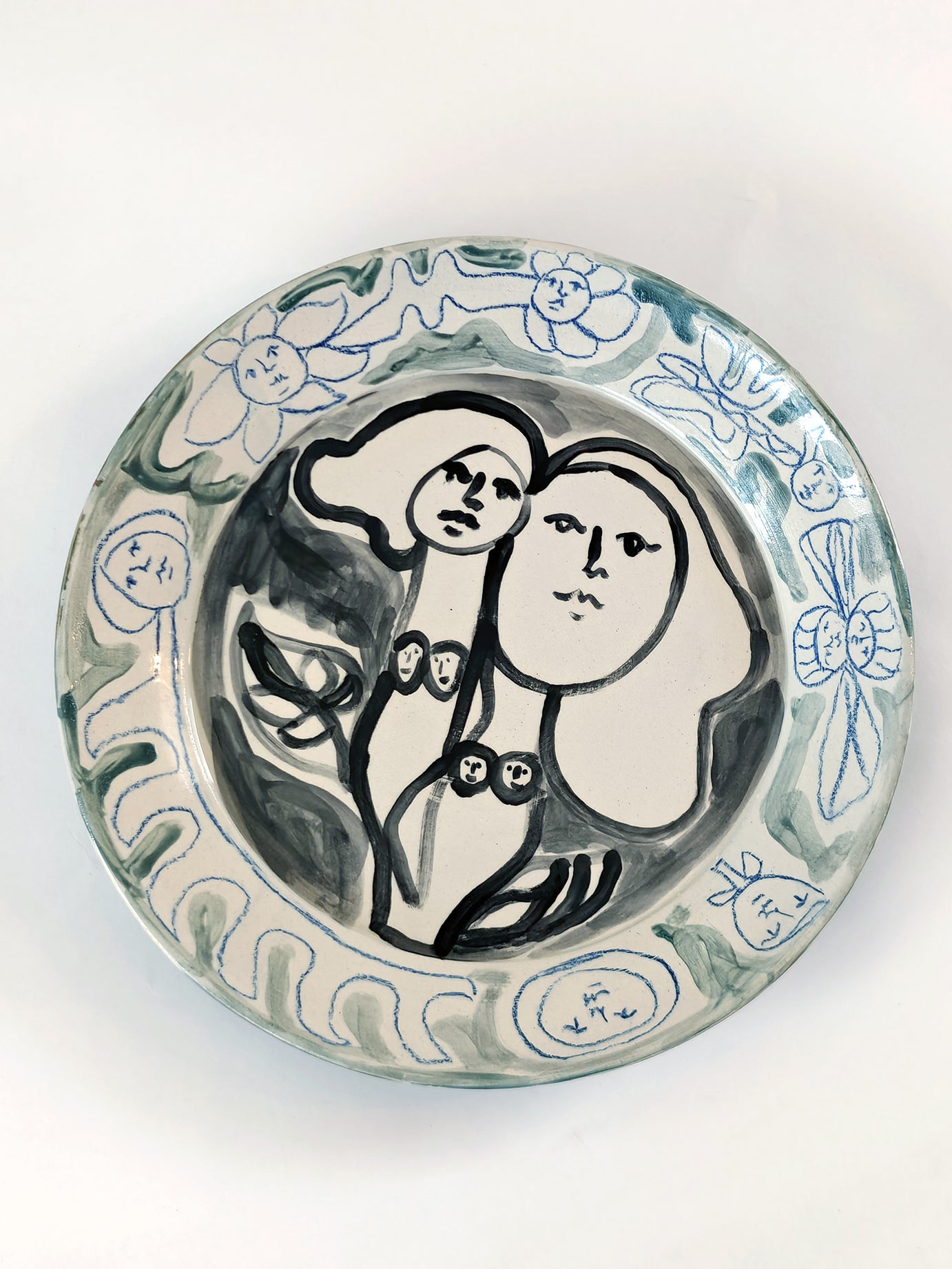 Assiette "Les visages fleurs" 08